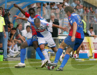 Fussball Grasshopper Club - FC Basel Ricardo Cabanas gegen Felipe Caicedo und Benjamin Huggel