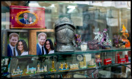 FEATURE - Royal Wedding: Kitsch und Souvenirs