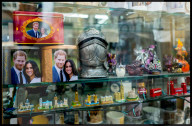 FEATURE - Royal Wedding: Kitsch und Souvenirs