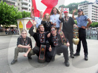 1. August 2005: Rechtsextreme vor der Fahrt zum Rütli