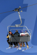 WINTER WINTERSPORT SNOWBOARDER SKIFAHRER SNOWBOARD SKI BAHN BERGBAHN LIFT SKILIFT