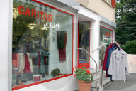 Caritas Laden in Flüelen, 2004