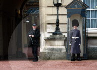 Wachsoldat vor Buckingham Palace  London UK