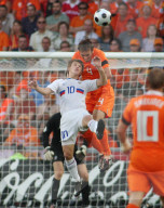Fussball Euro 2008 Niederlande - Russland Andrei Arshavin gegen Joris Mathijsen