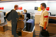 Airport  Checdk-In Schalter Terminal A Flughafen Zuerich - Kloten