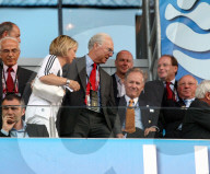 Fussball Euro 2008 Franz Beckenbauer mit Gattin und Uwe Seeler (re)