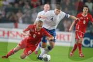 Steven Gerrard   - Goekhan Inler   Schweiz-England 