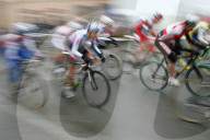Feature, Rennfahrer in voller Action , Radquer  