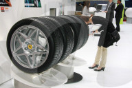 Autosalon Genf  Bridgestone Reifen 