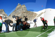 Dev Kapil . Cricketspiel auf dem Jungfraujoch