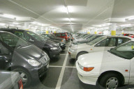 Parkgarage für Kunden im Einkaufscenter