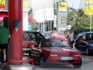 Benzintourismus an der Grenze Schweiz - Deutschland, 2005