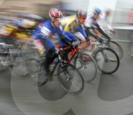 Feature, Rennfahrer in voller Action , Radquer  