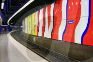 Bahnsteig, Bahngeleise