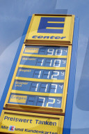 Tankstelle, Angabe der Treibstoffpreise, Preissäule