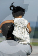 Migration, Immigration: Asylsuchender Vater mit seiner Tochter