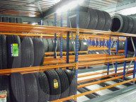 Autoreifen Reifenlager