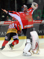 Torwart Reto Berra 