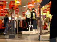 Modegeschäft, Ausverkauf, Diebstahlsicherung, 2005