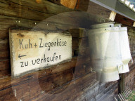 Alpkäserei bei Meiringen, Milchkannen, 2005