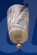 Ballon am blauen Himmel  Financial Times
