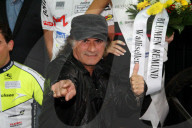 Leadsänger Krokos Marc Storace /Startschuss ( Zürcher Sechstagerennen 2011)