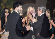 PEOPLE - Cannes: Promis feiern an der AmFar Gala 