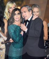 PEOPLE - Cannes: Promis feiern an der AmFar Gala 