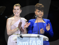PEOPLE - Cannes: Promis feiern an der AmFar Gala 