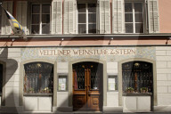 Restaurant Stern .Gastgeber Adrian Mueller mit Kuechenchef Martin Brunner