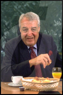 Hans J. Bär