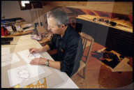 Rudolf Mirer am Zeichentisch 1999