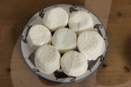 Von Maria Morell in Guarda hergestellte Ziegenkäse; 2006