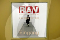 Frau auf dem RAV Bern Zentrum, 2004