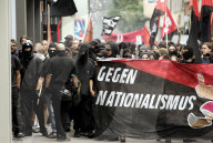 Nationalfeiertag 2005: Demonstration gegen Rechtsextremismus in Luzern