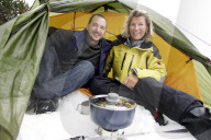 Patrick Rohr und Evelyne Binsack im Zelt, 2006