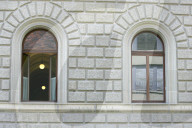 Offene und geschlossene Fenster Bundeshaus