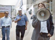 SGB Präsident Paul Rechsteiner spricht während  Kundgebung in Sankt Gallen; 2005