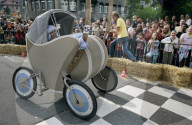 Seifenkisten-Rennen in der St. Galler Altstadt, 2005