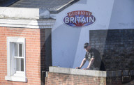 PEOPLE - Royal Wedding: Erhöhte Alarmbereitschaft, Polizisten stehen überall