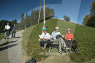Wanderer auf Bank beim Gäbris, Appenzell 2004