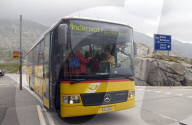 Postauto auf der Gotthard-Passhöhe , 2004