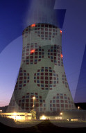 KKW Gösgen mit Lichtkunst von Gerry Hofstetter, 2004