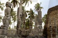 Götterbilder im Puuhonua O Honaunau National Historical Park