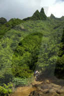Wanderer auf dem Na Pali Trail an der Na Pali Coast