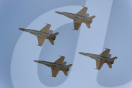 Boeing F/A-18C Hornets der Schweizer Luftwaffe Axalp 2010