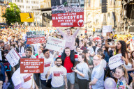 NEWS - Manchester: Gedenken der Opfer des Terroranschlags vor einem Jahr