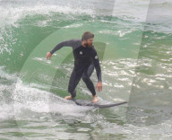 PEOPLE - Liam Hemsworth zeigt seine Sufskills