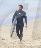 PEOPLE - Liam Hemsworth zeigt seine Sufskills