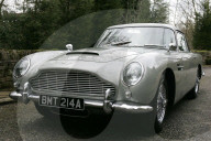 FEATURE - Der Aston Martin DB5 von James Bond aus 'Goldeneye' wird versteigert